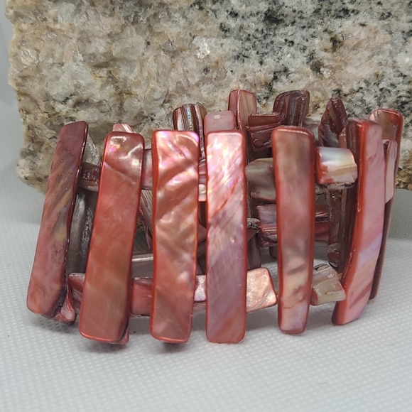 💥4/$20 ABALONE Pink Colored Stretch Bracelet - Picture 3 of 9